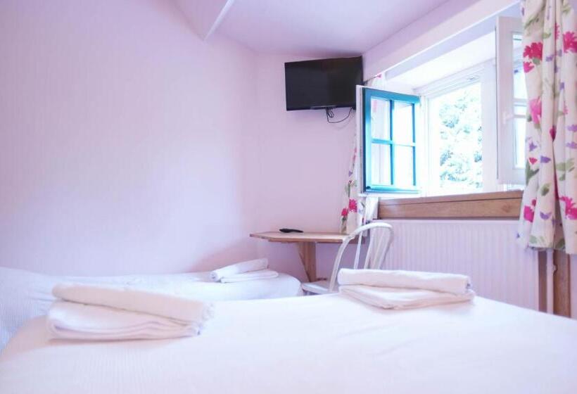 غرفة قياسية ثلاثية, B&b La Ferme De L Hosté