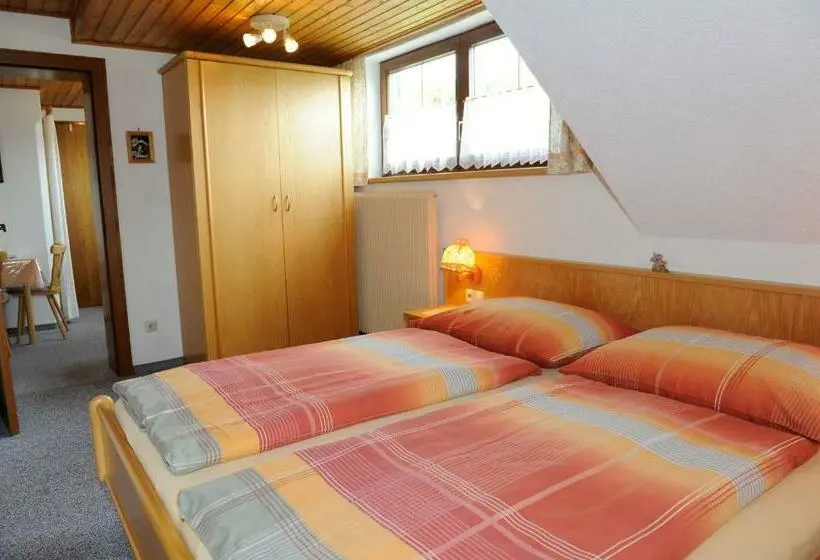 ファミリールーム, Haus Dorfer