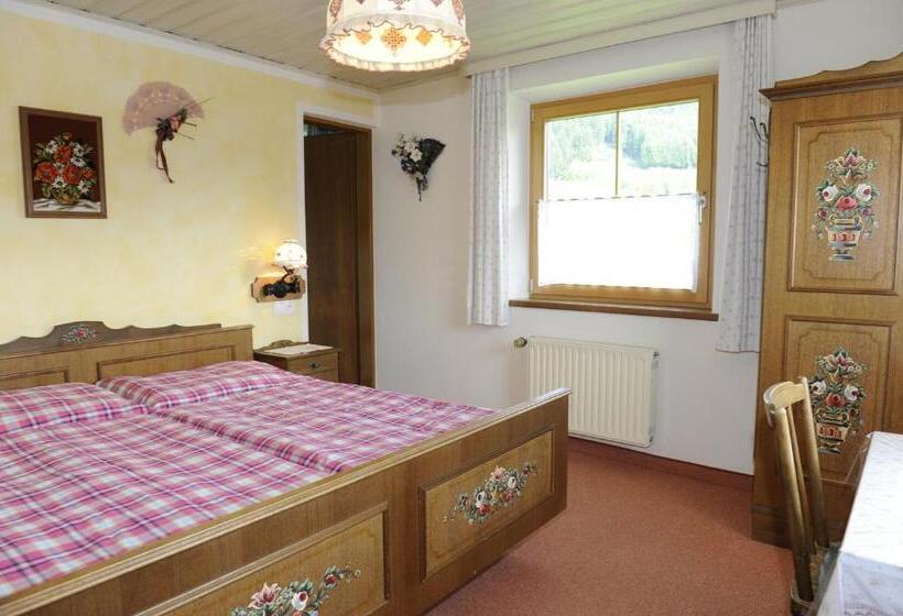 Quarto Estandar com Terraço, Haus Dorfer
