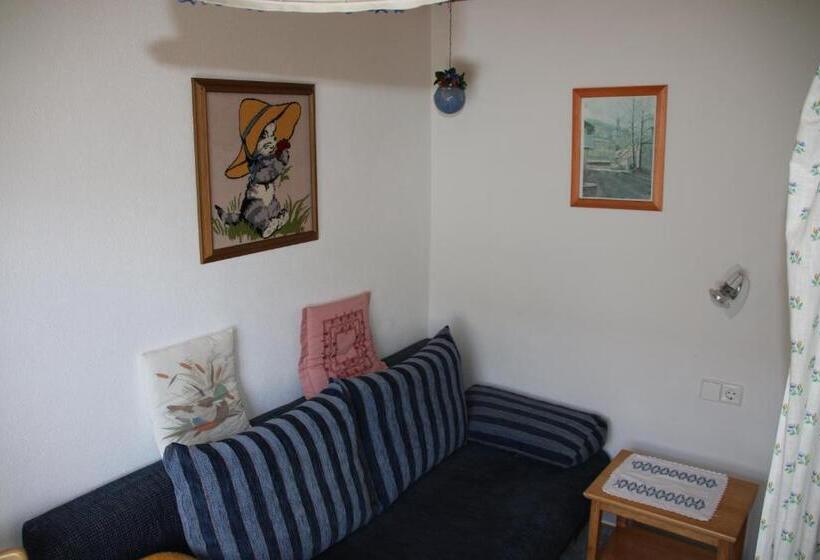 Quarto Familiar, Haus Dorfer
