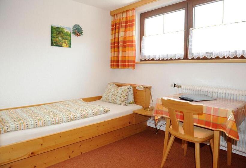 Standard Enkelrum, Haus Dorfer