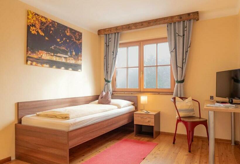 スタンダードシングルルーム, Landgasthof & Restaurant Batzenhäusl