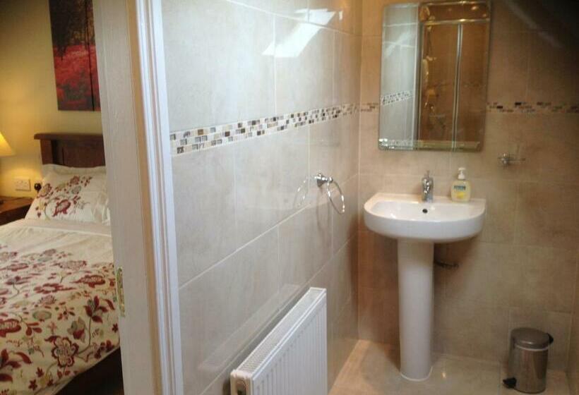 חדר סטנדרט לשלושה, Channel View Bed & Breakfast