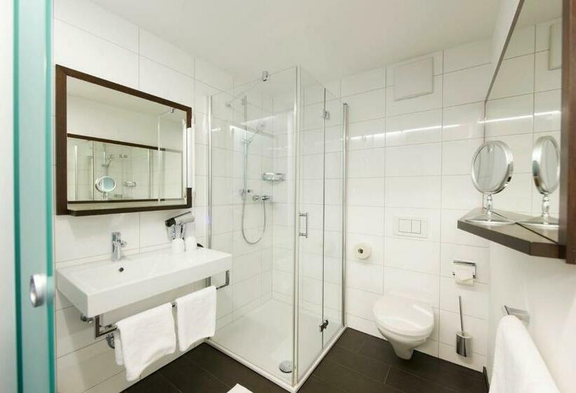 발코니가 있는 스위트, Garni Tannleger B&b