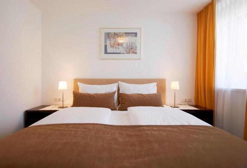 발코니가 있는 스위트, Garni Tannleger B&b