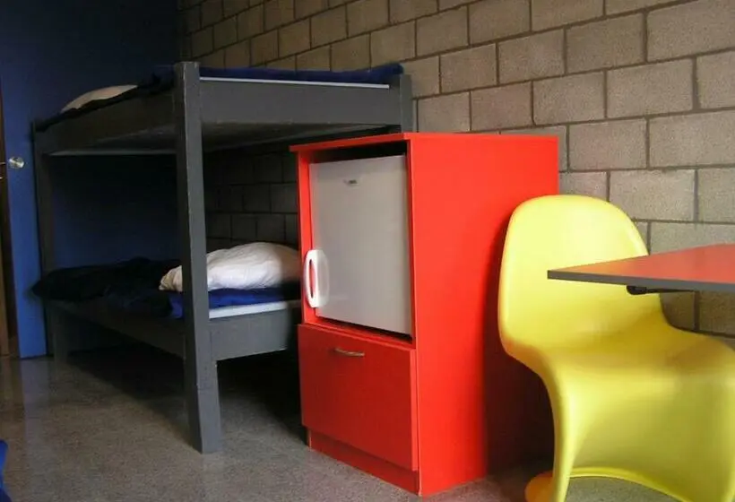 Vuode Makuusalissa, Herdersbrug Youth Hostel