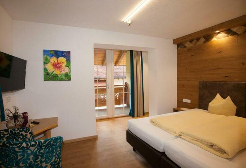 标准三人间, Alpenhotel Erika