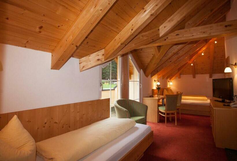 标准三人间, Alpenhotel Erika