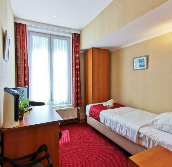 חדר יחיד בסיסי, Cardiff