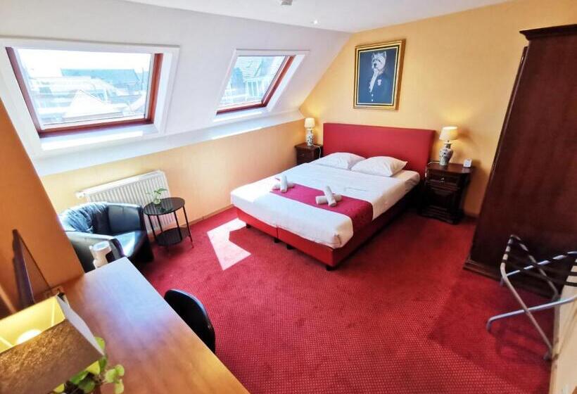 חדר קלאסי, Cardiff