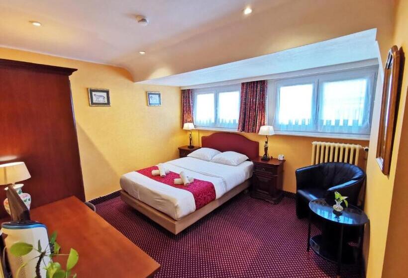 חדר בסיסי, Cardiff