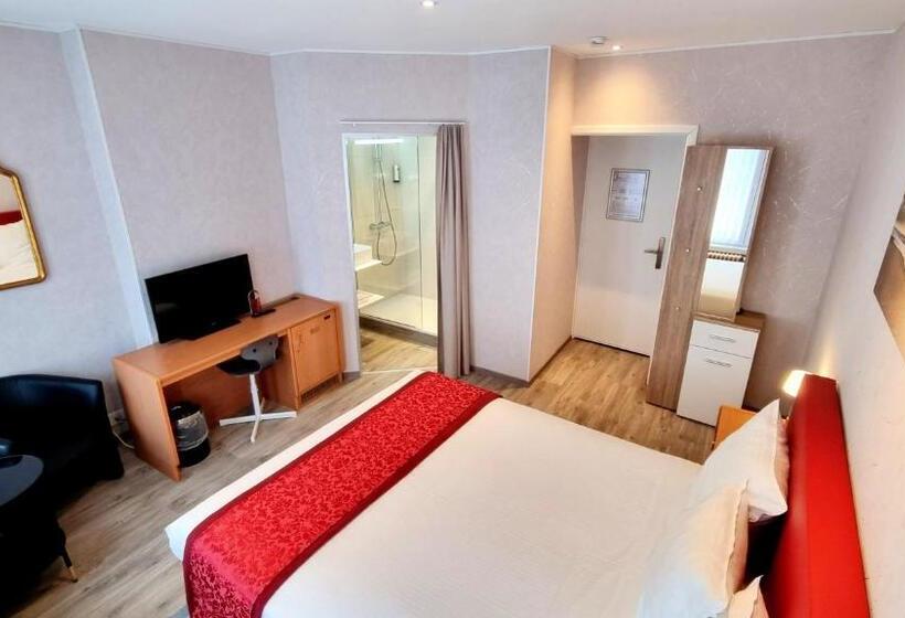 Номер Комфорт, Cardiff