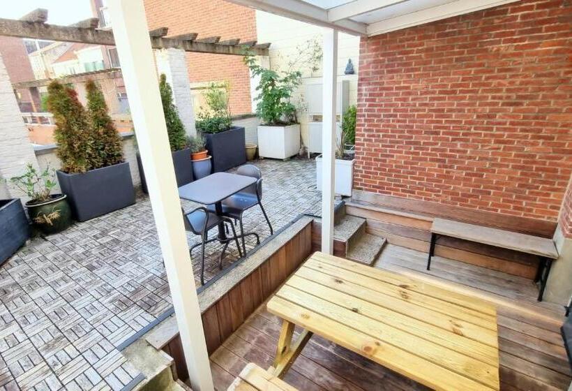 דירת חדר עם טרסה, Cardiff