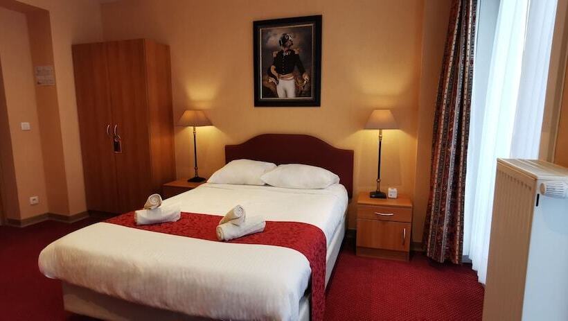 חדר קלאסי, Cardiff