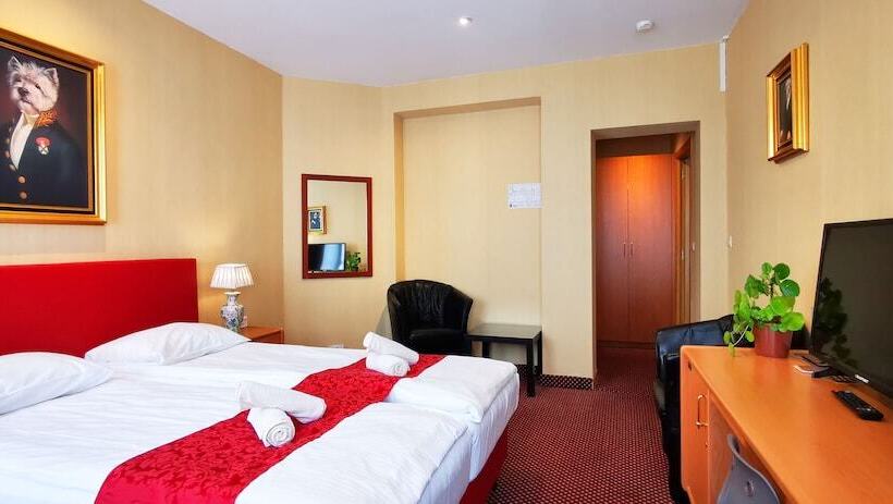 חדר קומפורט, Cardiff