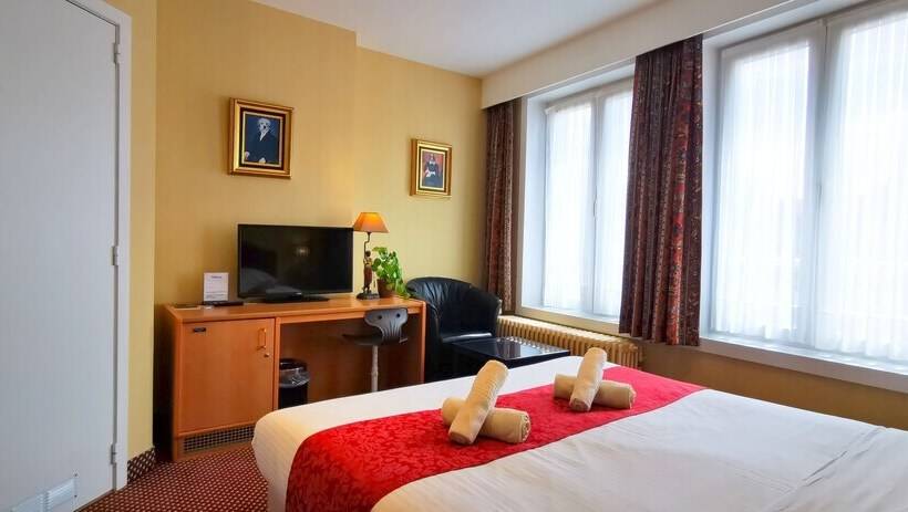 חדר קלאסי, Cardiff