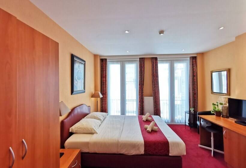 חדר קלאסי, Cardiff