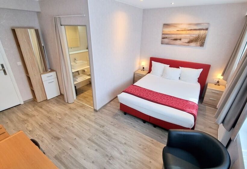 Номер Комфорт, Cardiff