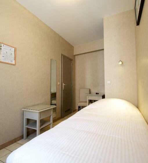 标准单人间, De Golf