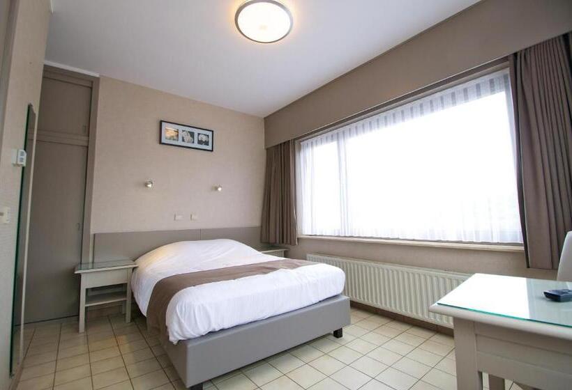 标准单人间, De Golf