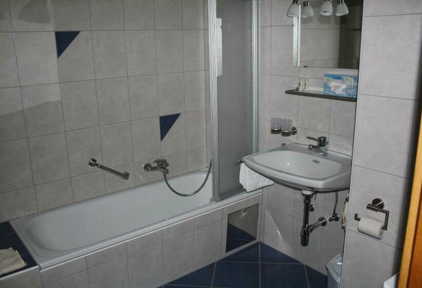 اتاق استاندارد سه نفره, Garni Dorfblick