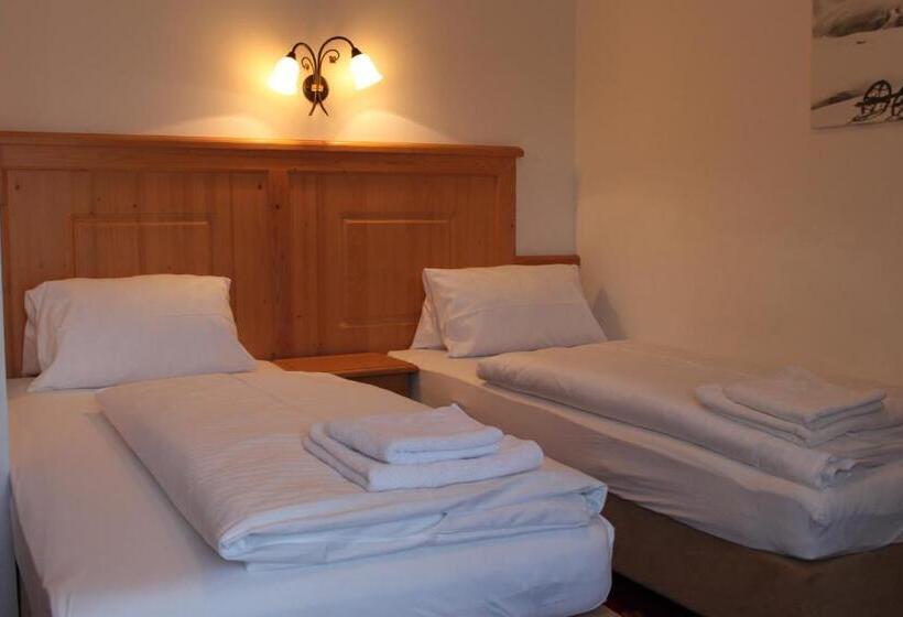 آپارتمان 2 خوابه با بالکن, Garni Dorfblick