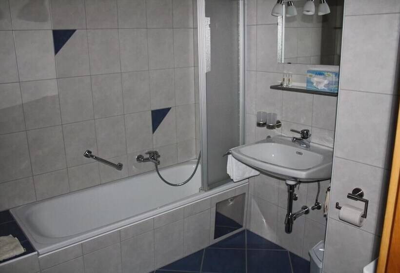 اتاق استاندارد سه نفره, Garni Dorfblick