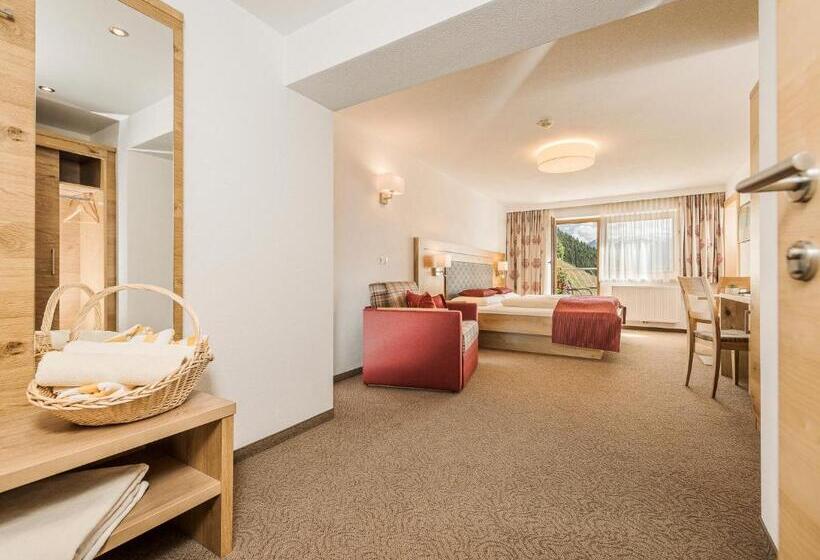 Comfort room with balcony, Gletscherblick