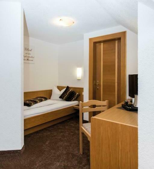 اتاق استاندارد یک تخته با بالکن, Idhof