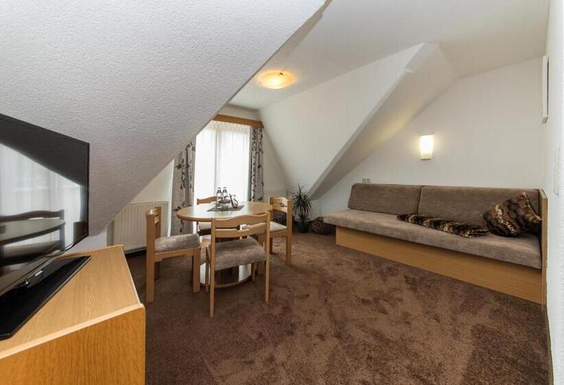 带1个卧室的带阳台的公寓, Idhof