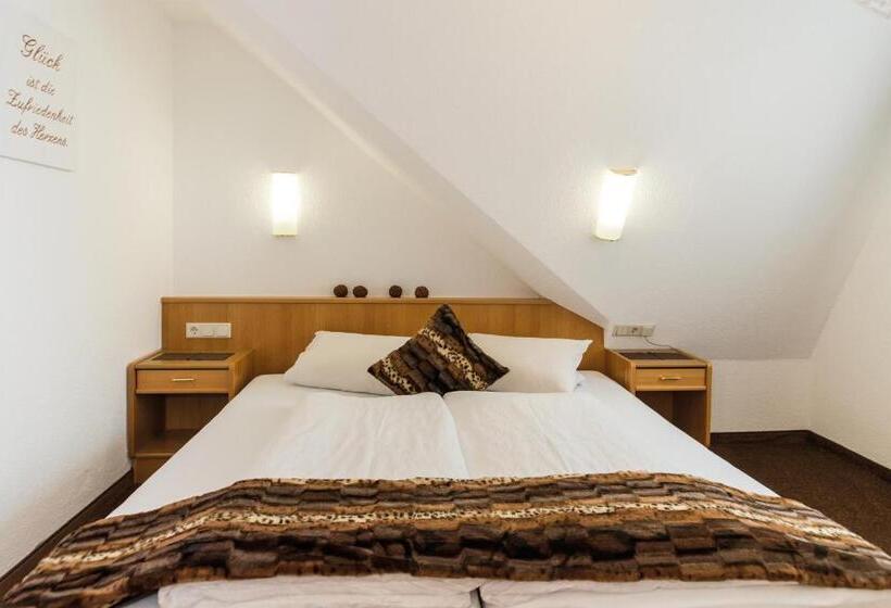 带1个卧室的带阳台的公寓, Idhof