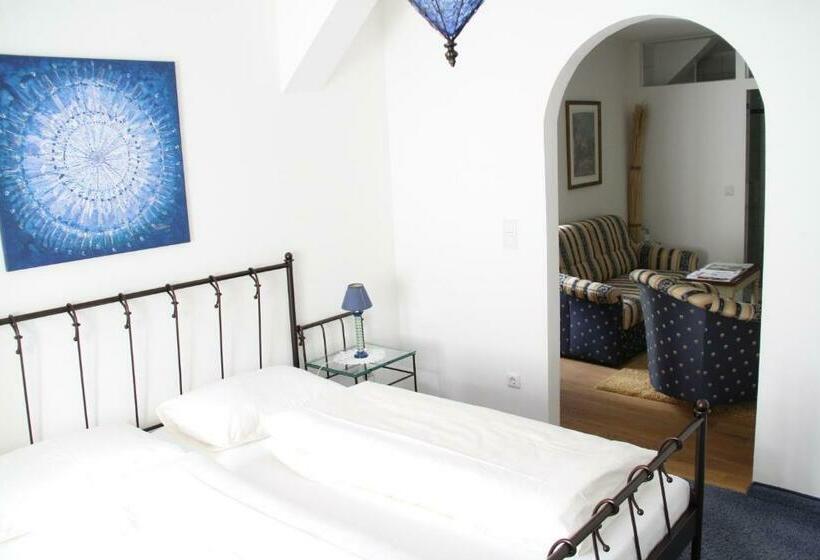 Номер Стандарт, Knappenstöckl