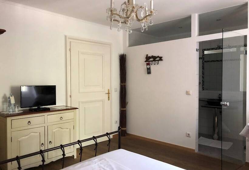 Номер Стандарт Индивидуальный, Knappenstöckl