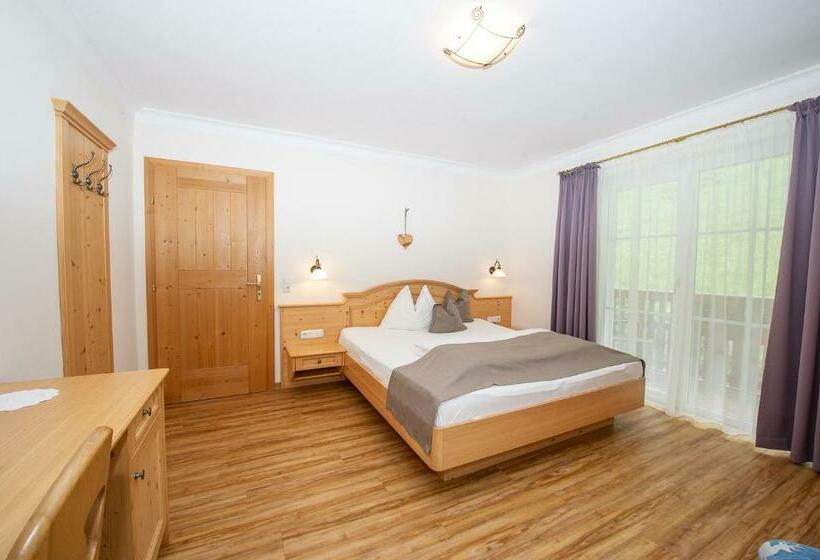 اتاق استاندارد یک تخته با بالکن, Krone Großarl