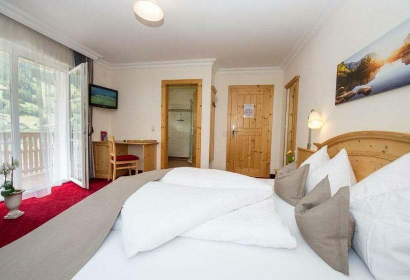 اتاق استاندارد با بالکن, Krone Großarl