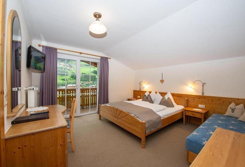 اتاق استاندارد سه تخته با بالکن, Krone Großarl