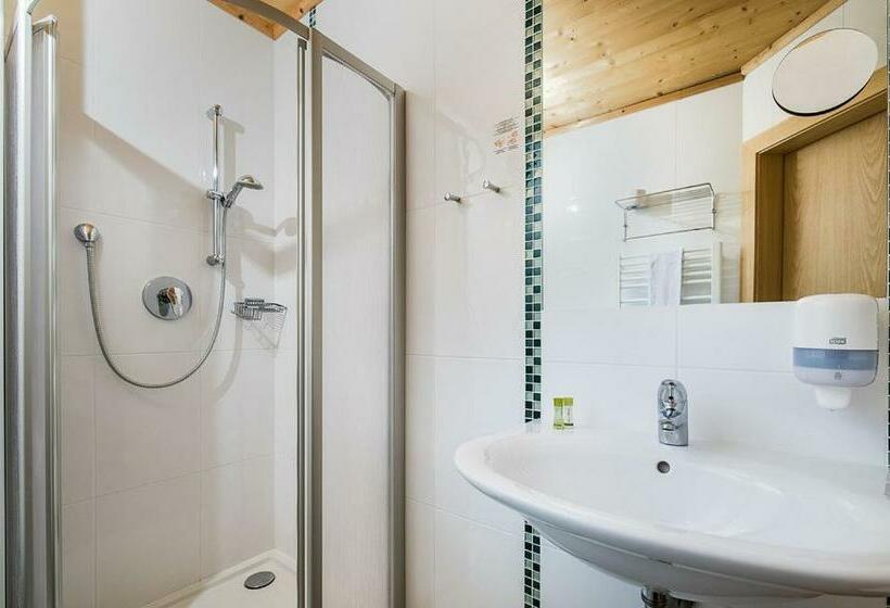 غرفة قياسية مزوَّدة بشُرفة, Langeck