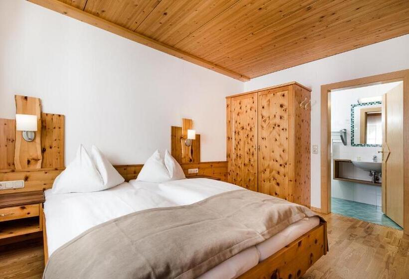 جناح عائلي, Langeck