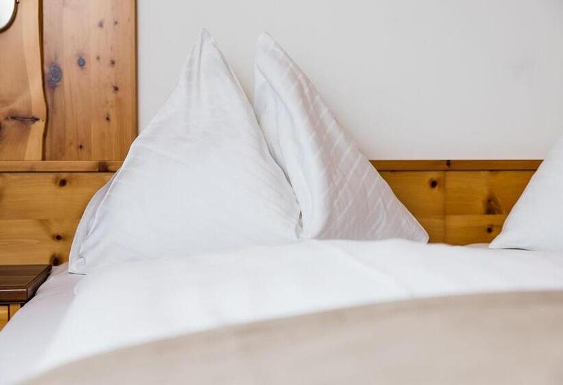 جناح عائلي, Langeck