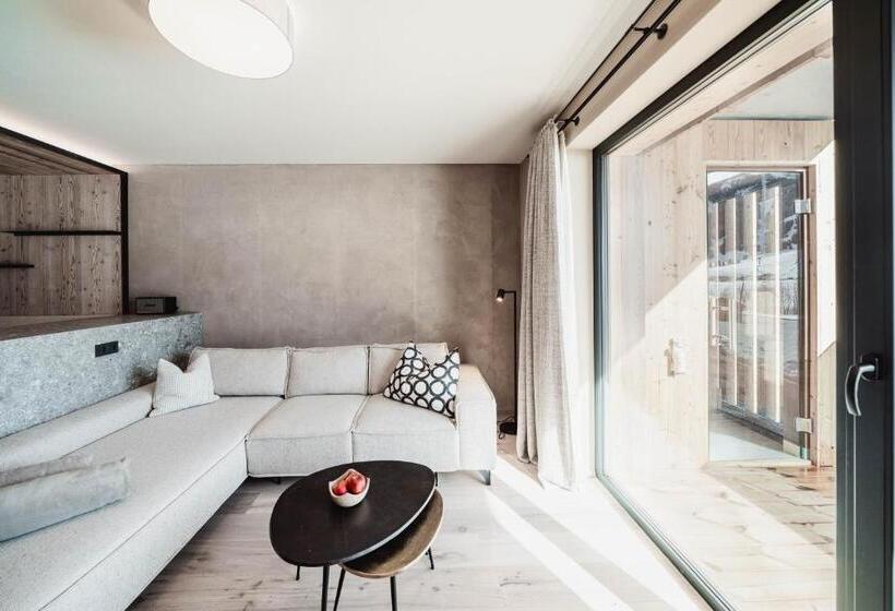 סוויטה עם מרפסת, Mons Suites Wine Passion