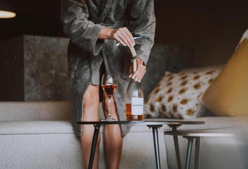 סוויטה עם מרפסת, Mons Suites Wine Passion