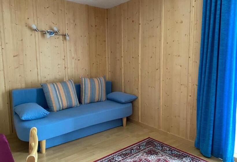 شقة غرفة واحدة, Reitherhof