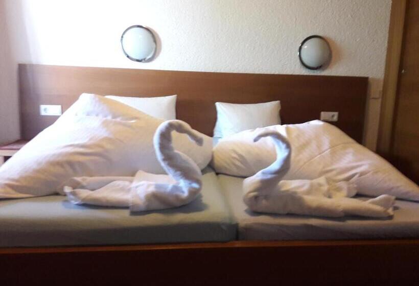 基本间, Reitherhof