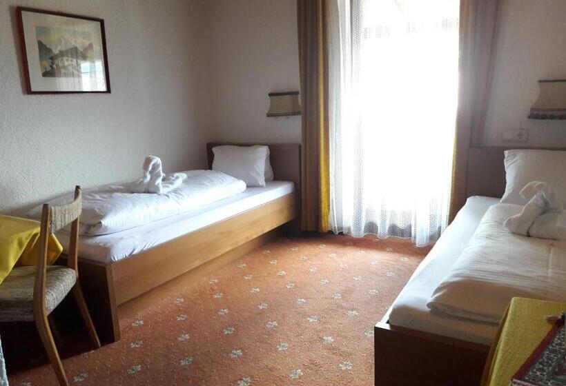 基本间, Reitherhof