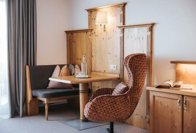 סוויטת ג'וניור, Superior Hotel Schneider Ski In & Ski Out