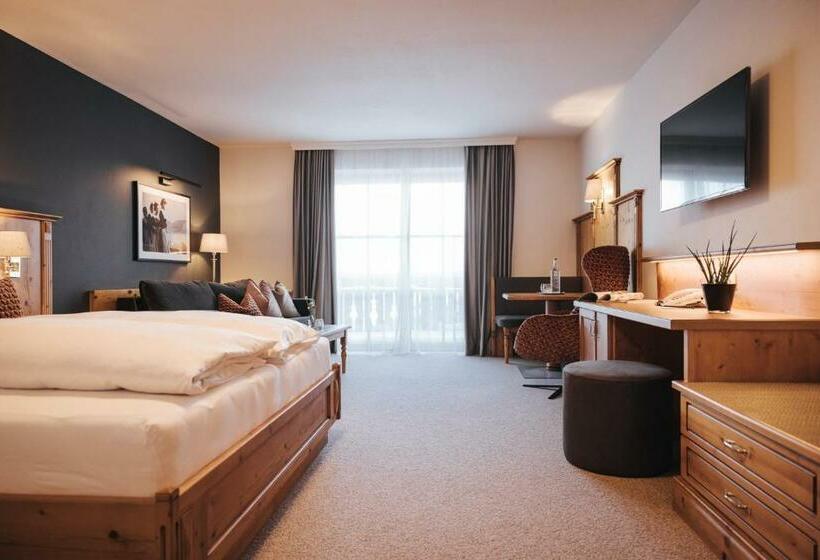 סוויטת ג'וניור, Superior Hotel Schneider Ski In & Ski Out