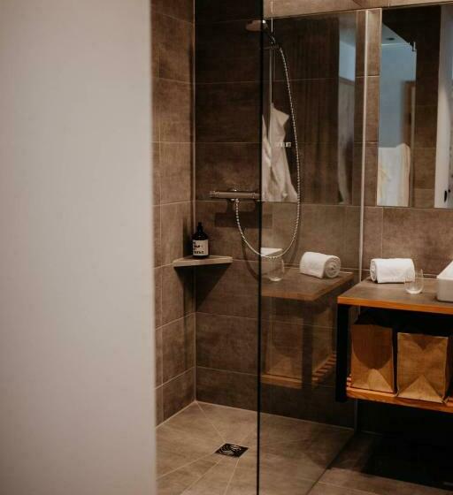 이코노미 룸, Thalers Mariandl