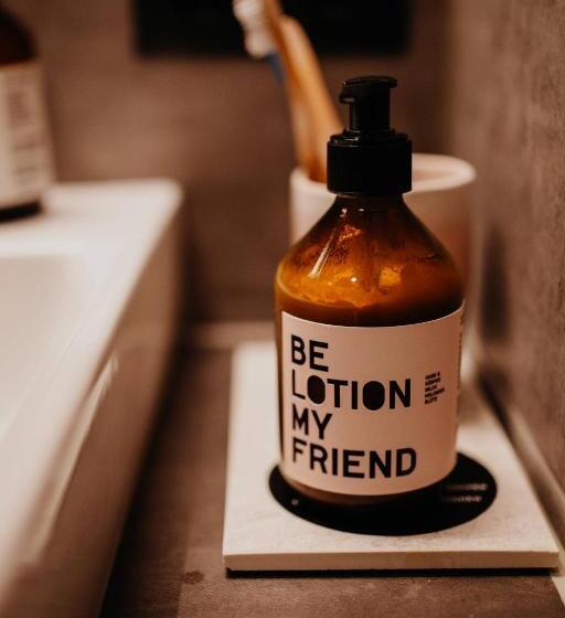 이코노미 룸, Thalers Mariandl