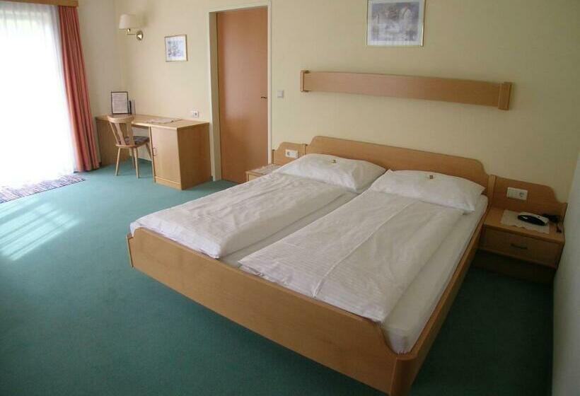 شقة غرفتين, Tischlbergerhof