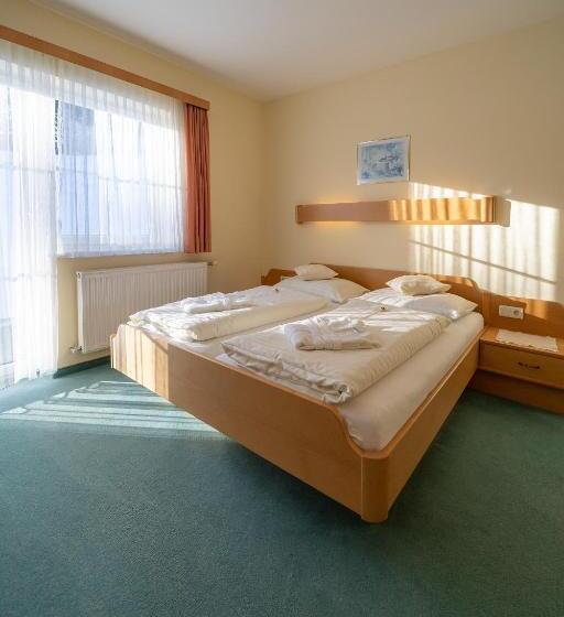 شقة غرفتين, Tischlbergerhof